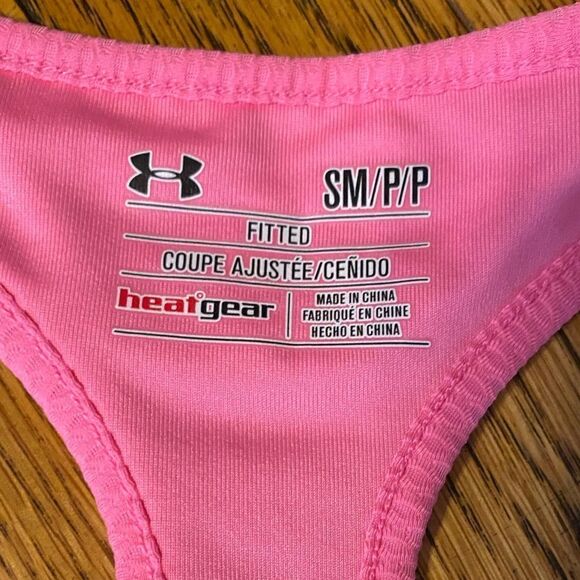 Under Armour pink sleeveless racerback‎ built in bra running workout tank top - Picture 2 of 5